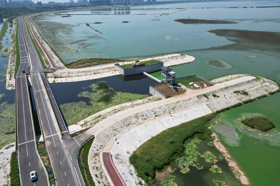 深水区溢流堰-航拍侧视图 (2)(1).jpg